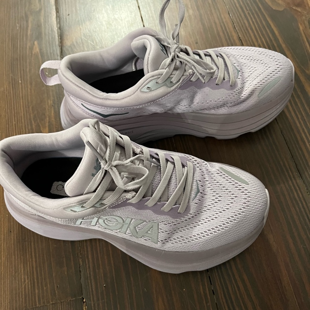 Womens hoka bondi 8